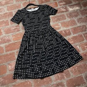 LuLaRoe Amelia Black & White Square Pattern A-line Dress Small Pleated Pockets
